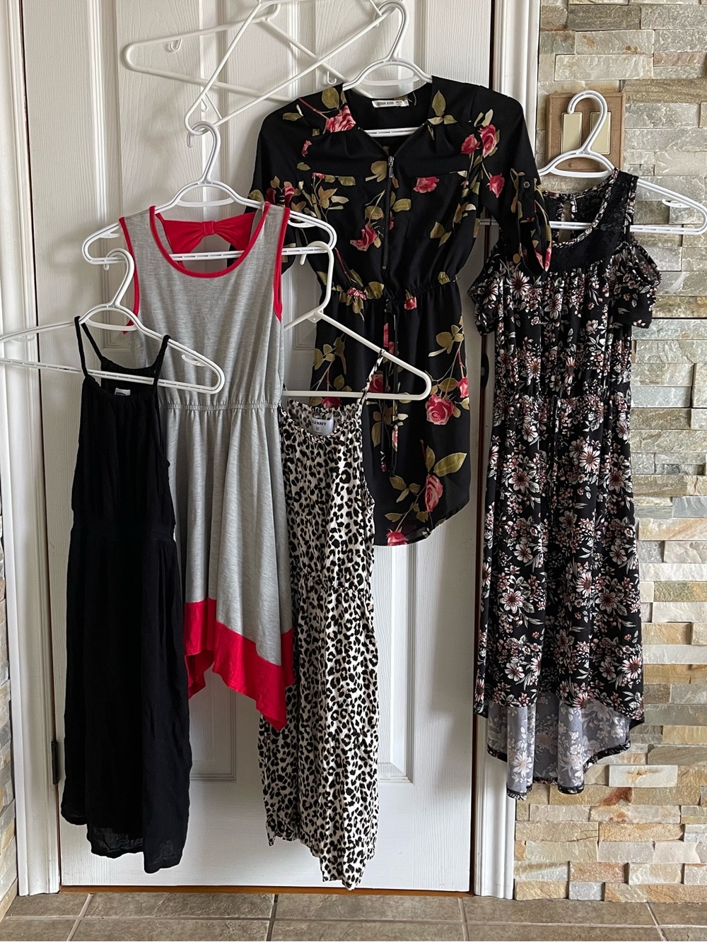 Set of 5 girls summer dresses mostly size 10